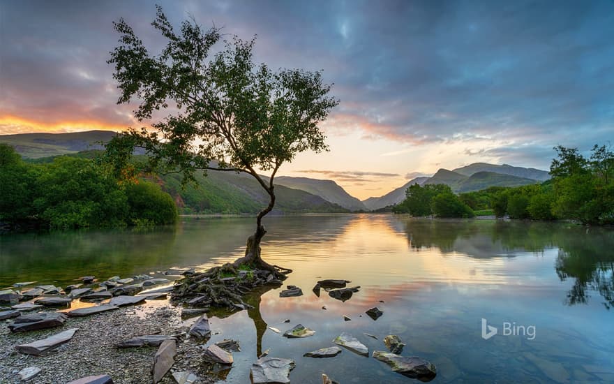 Sunrise at Llyn Padarn at Llanberis, Snowdonia National Park